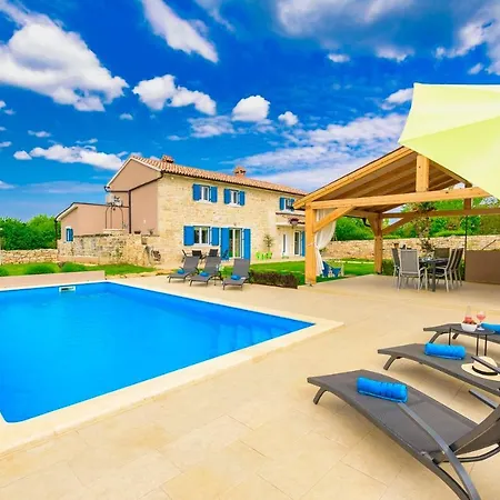 San - Family Stone House Villa