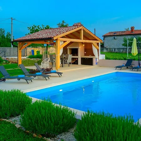 Villa San - Family Stone House *