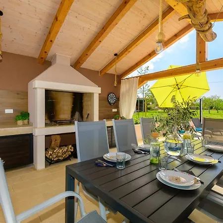 Villa San - Family Stone House Butkovici (Istria)