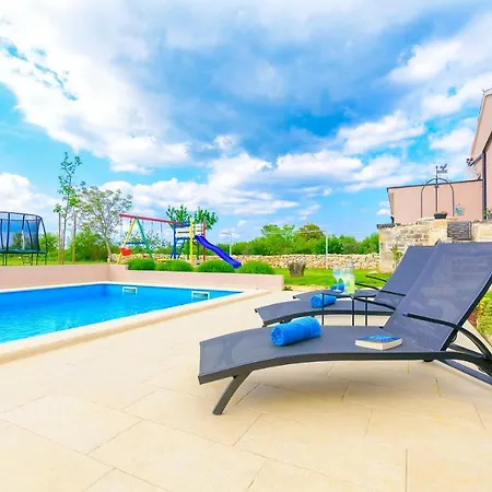 San - Family Stone House Villa Butkovici (Istria)