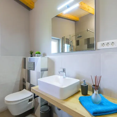 San - Family Stone House Villa