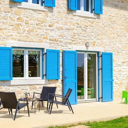 Villa San - Family Stone House